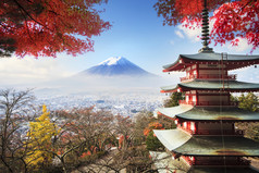 与秋天颜色在日本富士山.