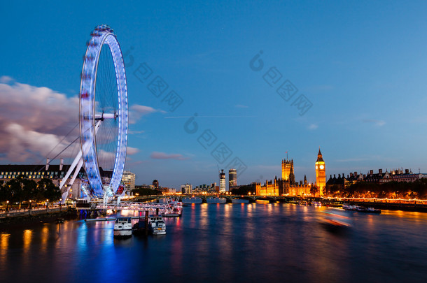 伦敦眼、 威斯敏斯特大桥和在晚上，伦敦大笨钟