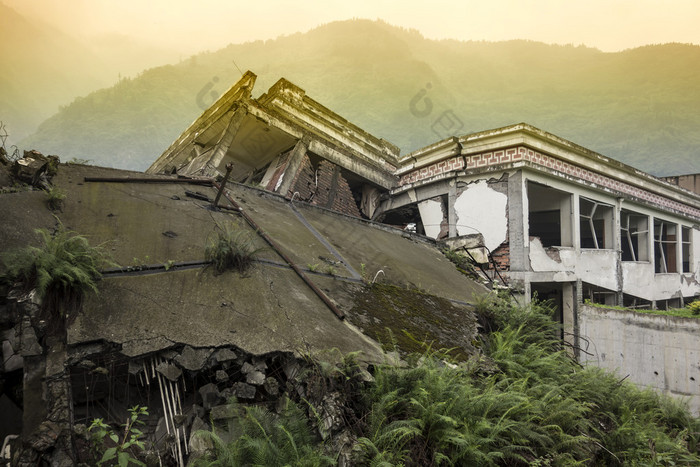 四川汶川大地震的损坏建筑物