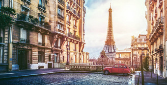 从一个小小的街道巴黎的埃菲尔铁塔图片