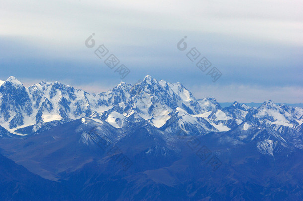 <strong>雪</strong>山脉<strong>风景</strong>从新疆，基亚纳