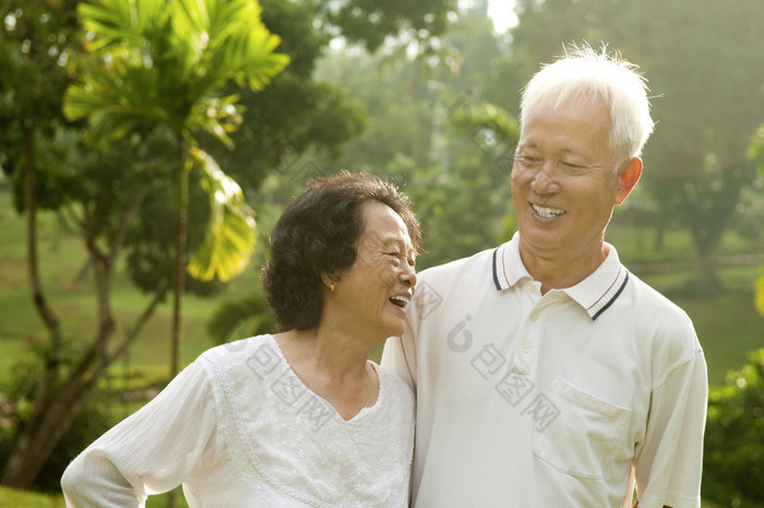 亚洲高级夫妇