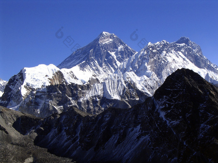 山珠穆朗玛峰