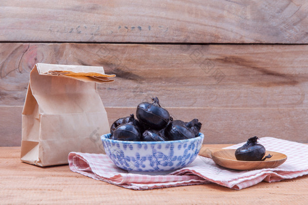 Chinese water chestnut ,water nut or Matai roots in the bowl and