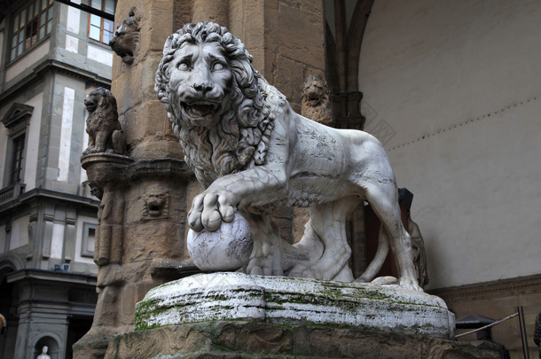 在贵族能够广场在意大利佛罗伦萨的美第奇家族狮子