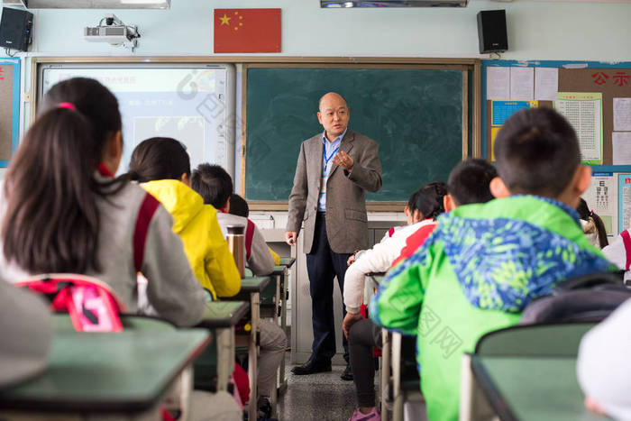 老师给孩子们在中国的课堂一堂课 学校课堂