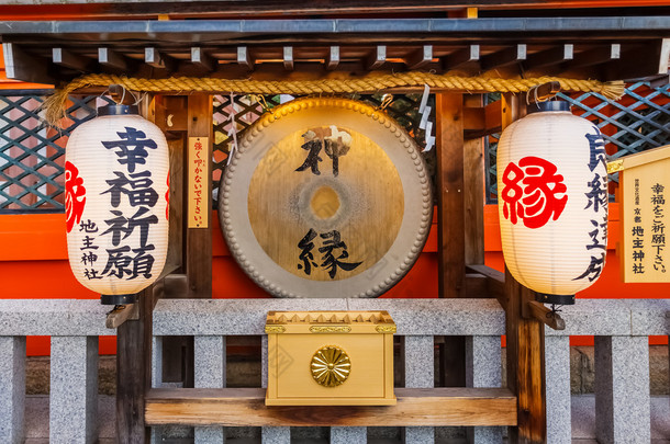 技术神社清水-京都议定书的防务研究局的地面上