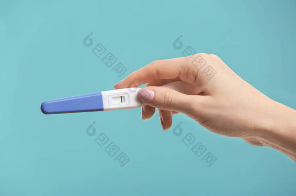 怀孕测试在手
