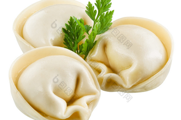 饺子、 pelmeni、 孤立在白色的馄饨。剪切路径