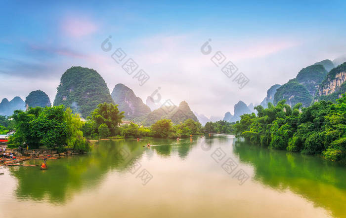 C．阳朔桂林玉龙江与喀斯特山水景观 山水风景