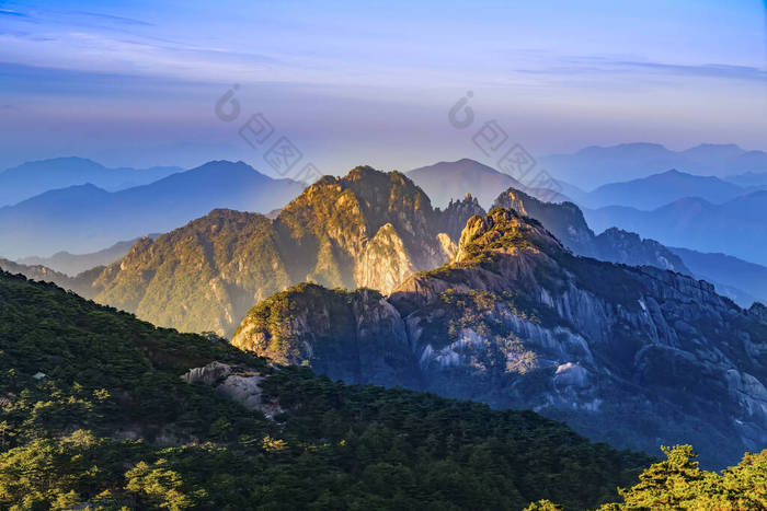 中国黄山的日出