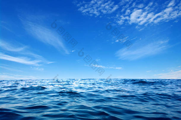 蓝色的大海 
