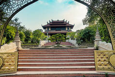 位于越南胡志明市，建筑风格独特，建筑风格优美，是您心情舒畅、心平气和的地方，也是游客常去的地方