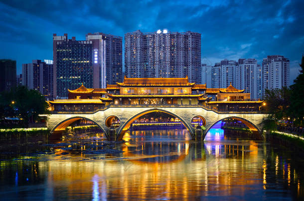 安顺<strong>大桥</strong>夜景, 成都, 中国