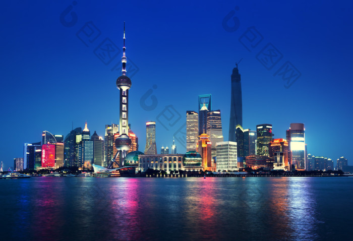 在晚上中国上海图片-包图网企业站