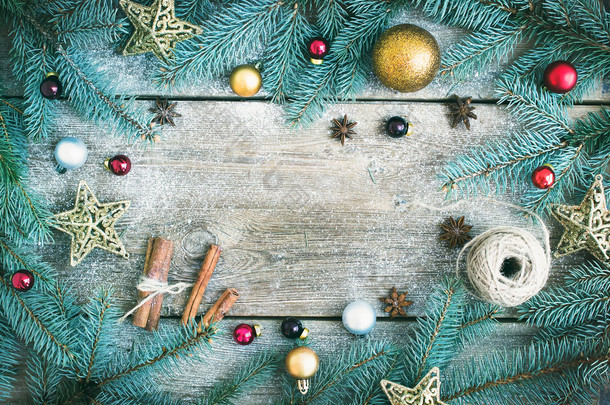 (新年) 圣诞装饰背景: 毛皮树枝、 g