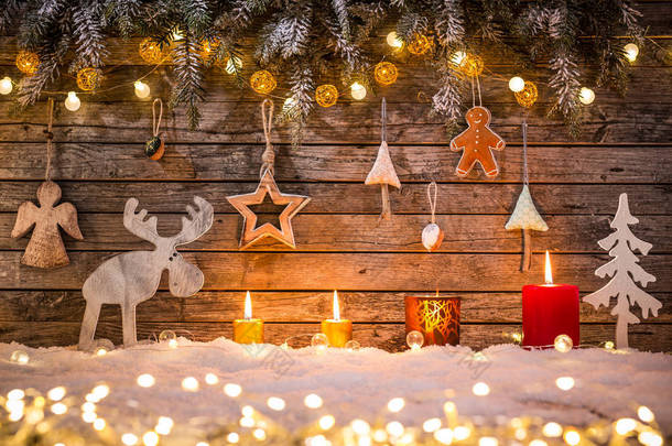 圣诞装饰木制背景上