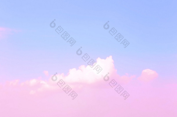 粉色和蓝色的<strong>天空</strong>背景<strong>与</strong>云
