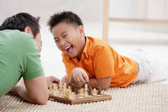 父亲和儿子下棋