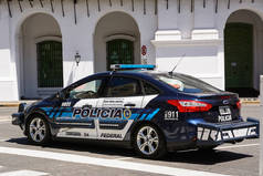 警车在广场月日在布宜诺斯艾利斯在周日假期