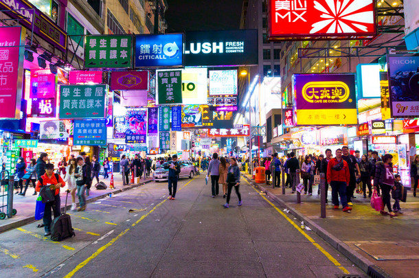 人们在购物街 Hong 香港旅行