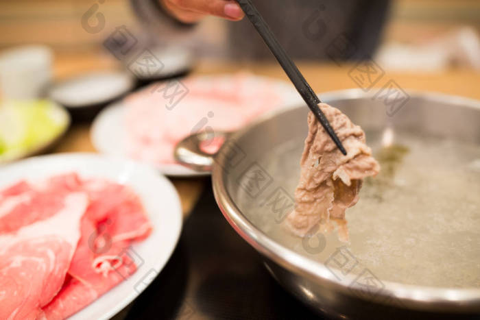 日本牛肉锅寿喜烧-包图企业站