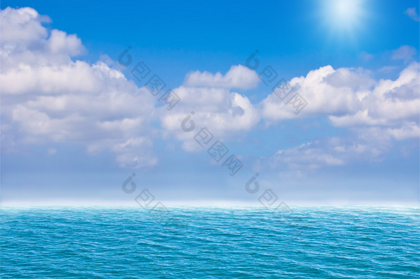 大海和蓝天