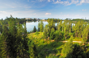 上塔特拉山绿色森林-strbske-pleso 斯洛伐克图片
