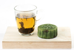 抹茶和杯茶月饼