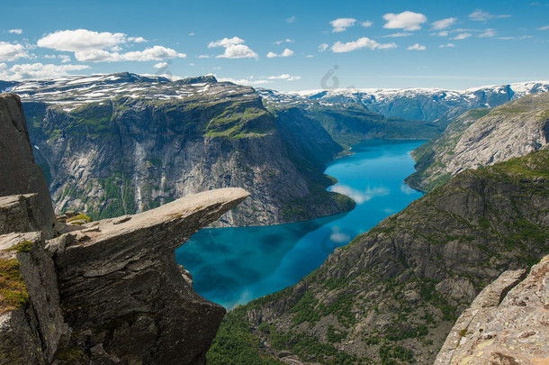 trolltunga，巨魔的舌头岩石挪威