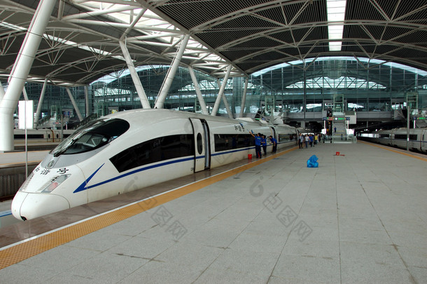 中国 - 广州快速列车