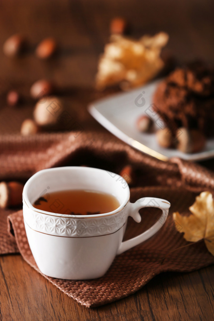 杯茶秋天的装饰图片-包图网企业站