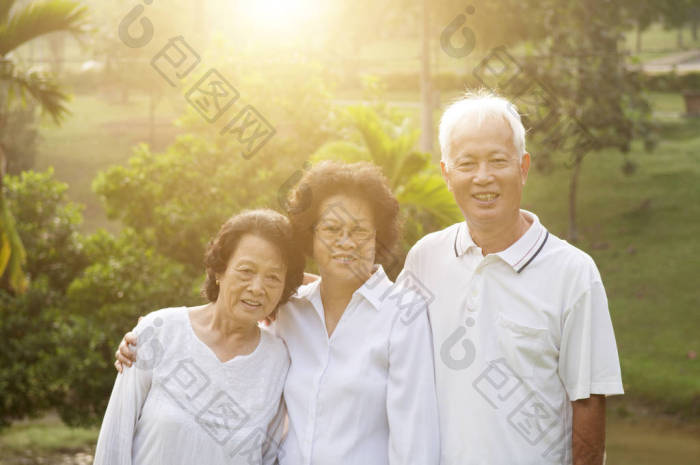 亚洲前辈人的群体画像图片-包图网企业站