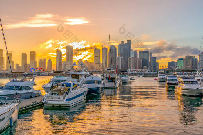 青岛湾游艇码头及城市建筑景观