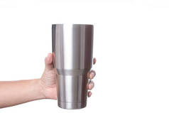 手持不锈钢热水瓶, 用于保持温度, 如在白色背景下的热水结冰