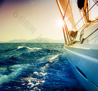 针对 sunset.sailboat.sepia 游艇帆船定了调子图片