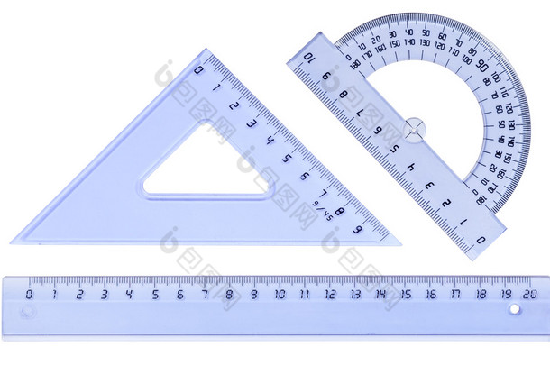 塑料尺子、 量角器、 孤立在白色背景上的三角形