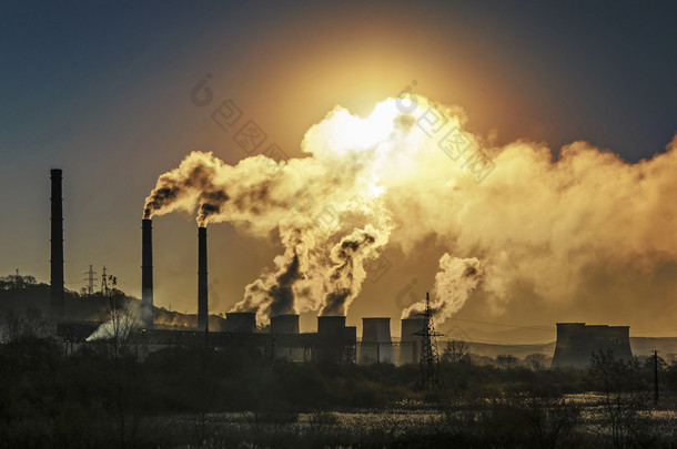 污染空气的工厂管