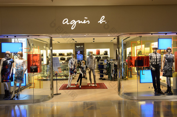 <strong>shopping</strong> mall interior with mannequins