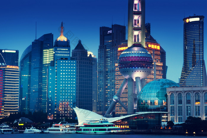 在晚上中国上海图片-包图网企业站