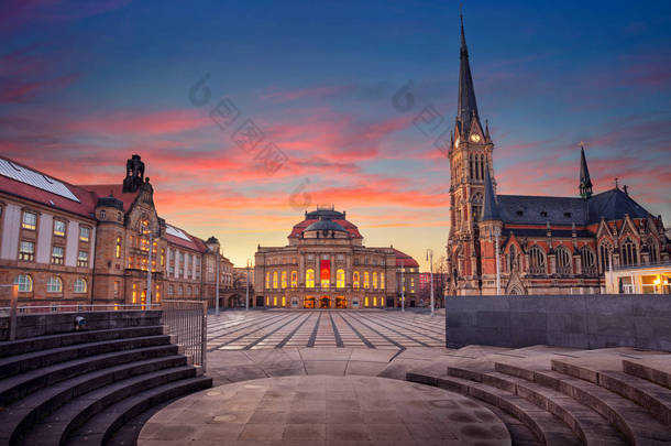 <strong>德国</strong>Chemnitz 。 美丽日落时<strong>德国</strong>Chemnitz与Chemnitz Opera和St. Petri Church的<strong>城市景观</strong>图像.