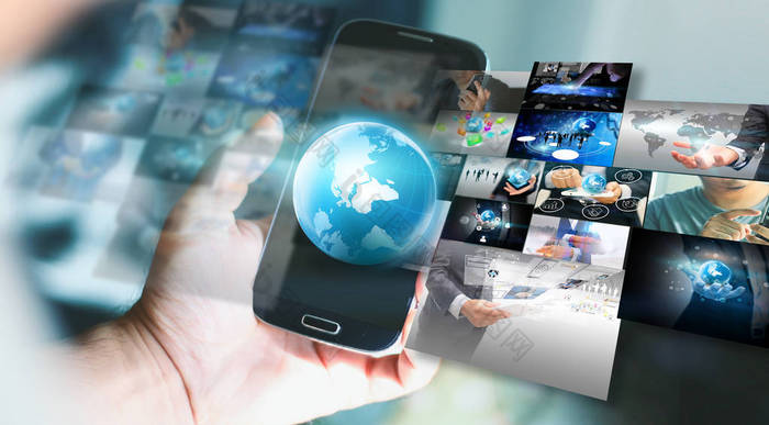 手持智能手机的生意人社交媒体概念