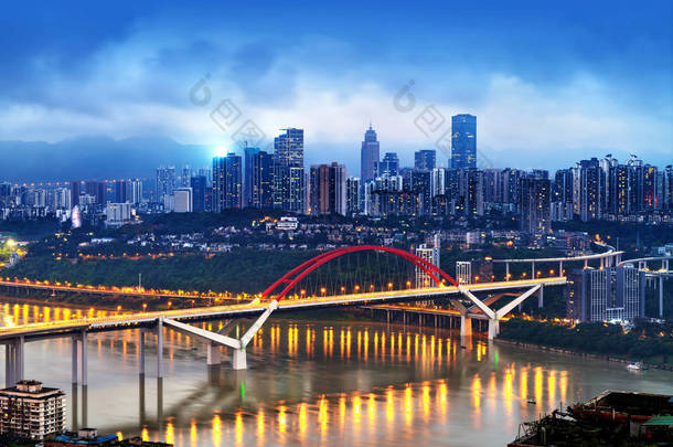 中国重庆城市的灯光