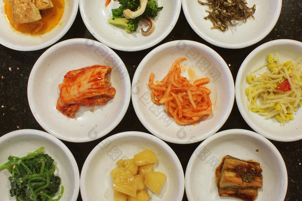 在<strong>韩国料理</strong>中的开胃菜
