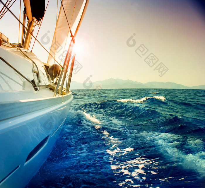 针对 sunset.sailboat.sepia 游艇帆船定了调子