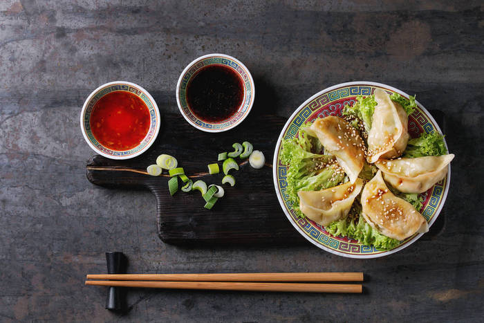 Gyozas 锅贴与酱汁