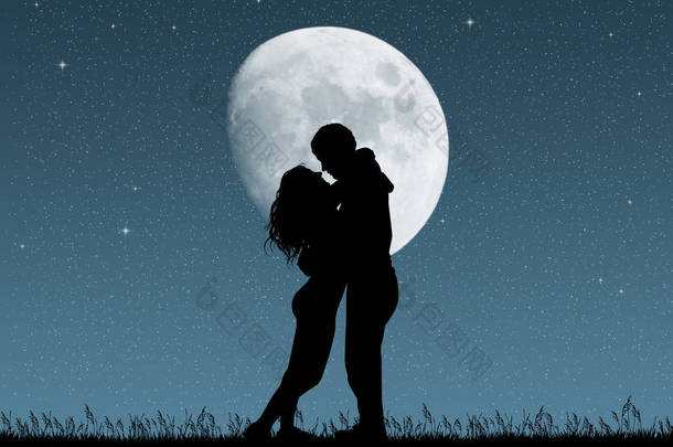 在月光下亲吻