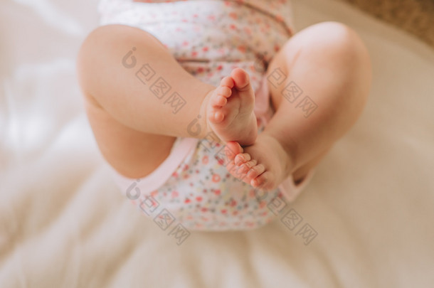 初生婴儿的脚