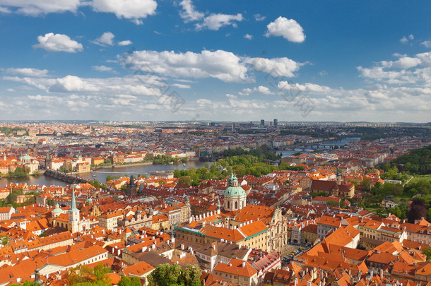布拉格旧城中心鸟瞰图