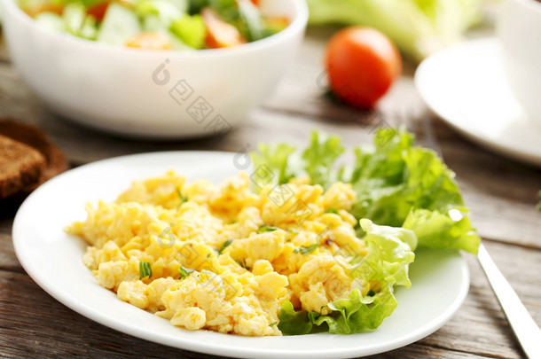 蔬菜炒鸡蛋 